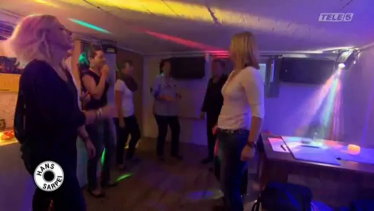 S01E01.Hans. Sarpei.-.Das.T.steht.fuer.Coach