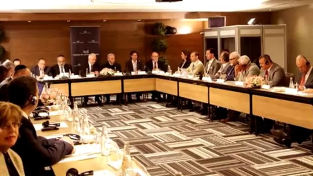 Sinem Tezyapar on Radio Shalom 1650, Canada - (03.07.2013)