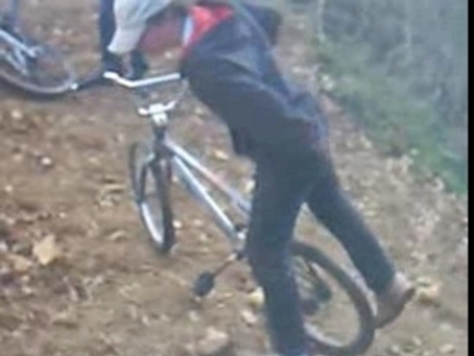 chutes a velo "didgejackass"