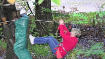 "The cousinades"  alone in the forest  copie