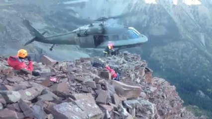 Скачать видео: Sauvetage alpiniste en hélicoptère.