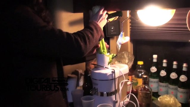 Walk Off The Earth - BUS INVADERS Ep. 388