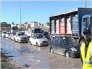 طرابلس تشكل غرفة طوارئ لمواجهة تداعيات الأمطار