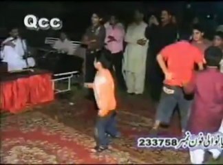 YouTube - Qameez Teri Kali