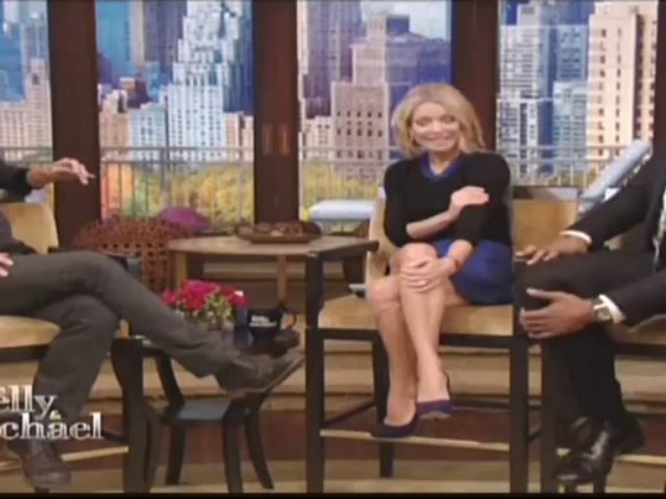 Kelly Ripa Nice Legs