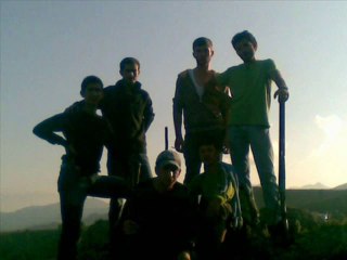 Ali Sezer..Kırmızı qüllerin sarı tohumu..