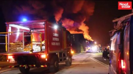 Spectaculaire incendie à Wervicq-Sud, deux usines détruites