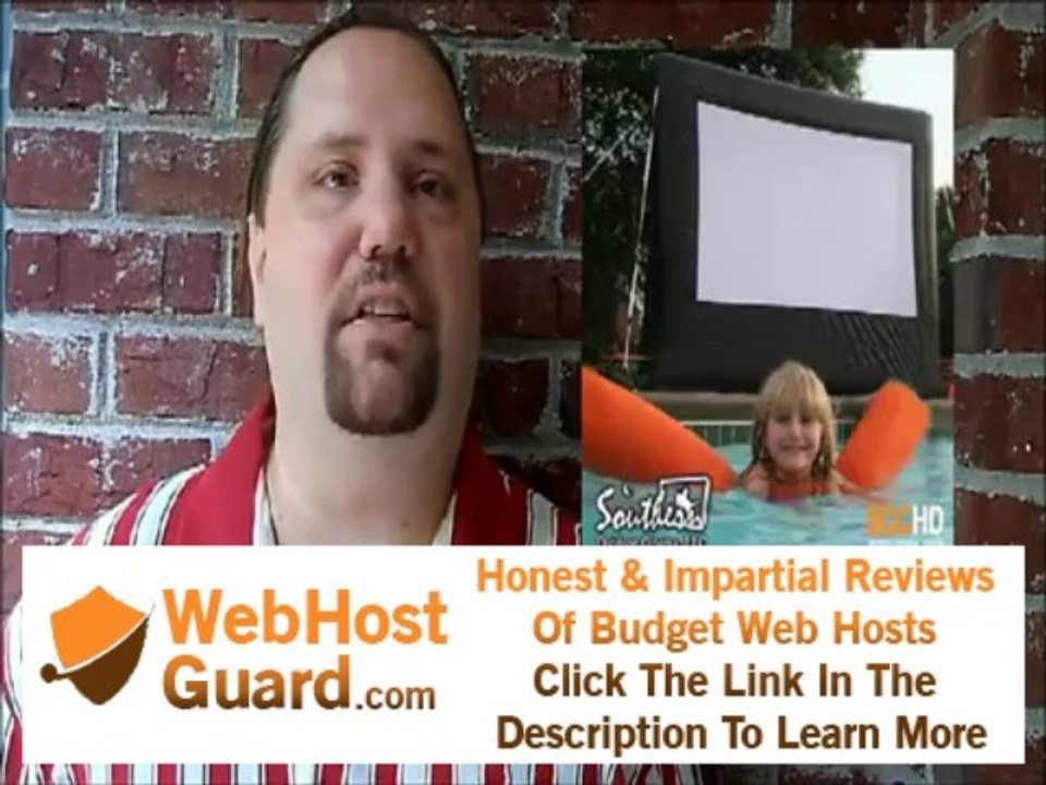 Tips for Hosting A Poolside Movie or Dive-In