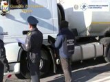 Napoli - Carburante caricato sulle navi fantasma, operazione della Finanza, 13 arresti (02.12.13)
