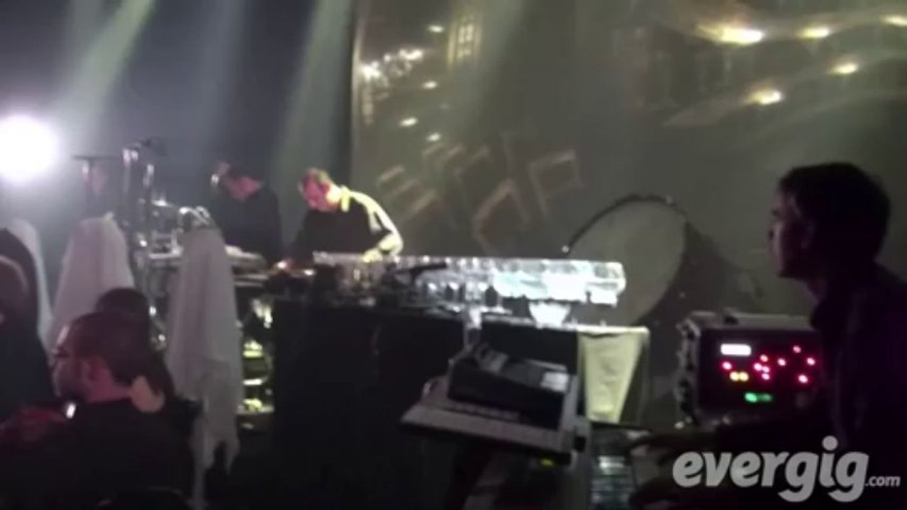 Ez3kiel "The wedding" - Le centquatre - Concert Evergig Live - Son HD