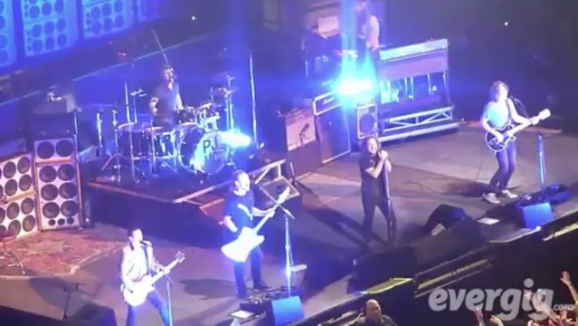 Pearl Jam The Fixer - O2 Stadium Berlin - Concert Evergig Live - Son HD