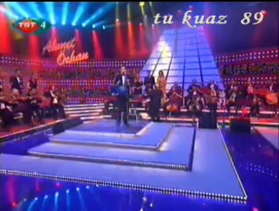 Ahmet ÖZHAN-LEYLÂ (Leylâ Acep Neden Ses Vermiyor Feryadıma)