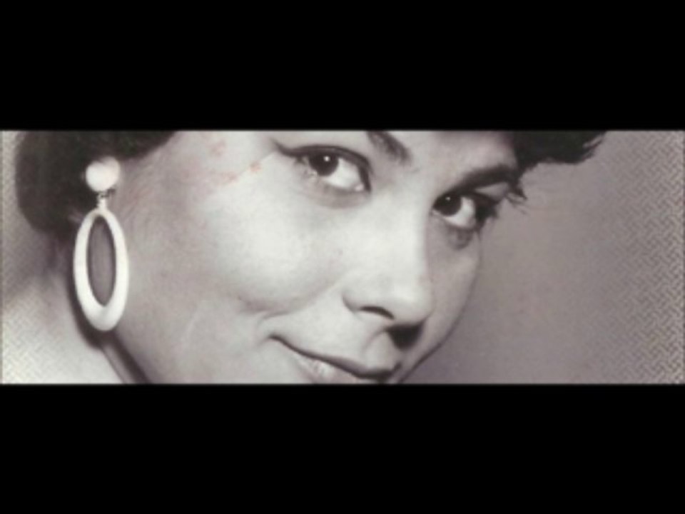 להקת תיאטרון סמבטיון עם אריק איינשטיין ורחל אטאס - מצעד האביב