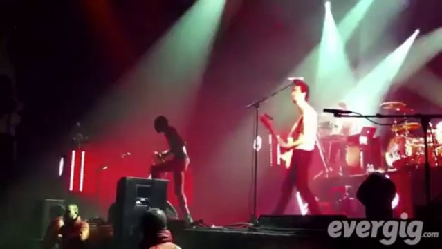 Skip The Use Off me - Zénith de Paris-La Villette - Concert Evergig Live - Son HD