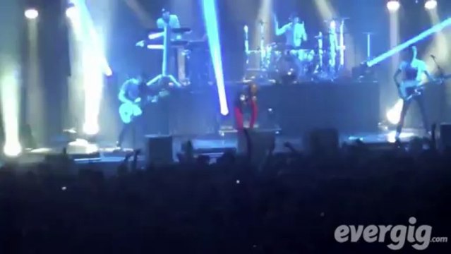Skip The Use Smell like teen spirit - Zénith de Paris-La Villette - Concert Evergig Live - Son HD