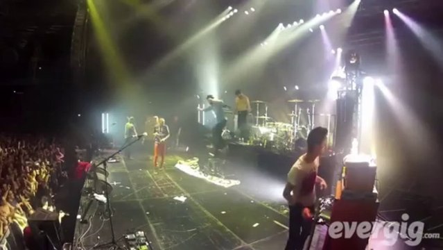 Skip The Use Bastard - Zénith de Paris-La Villette - Concert Evergig Live - Son HD