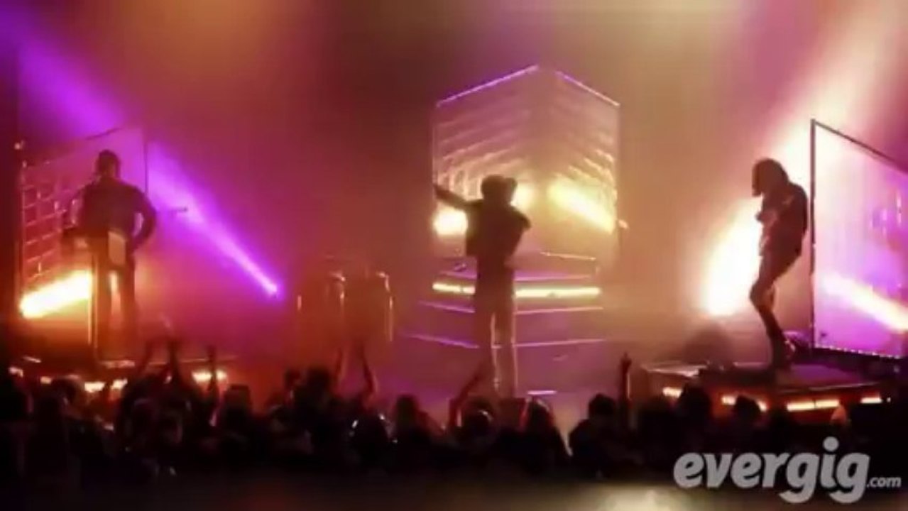 Naive New Beaters "Janeiro" - Trianon - Concert Evergig Live - Son HD