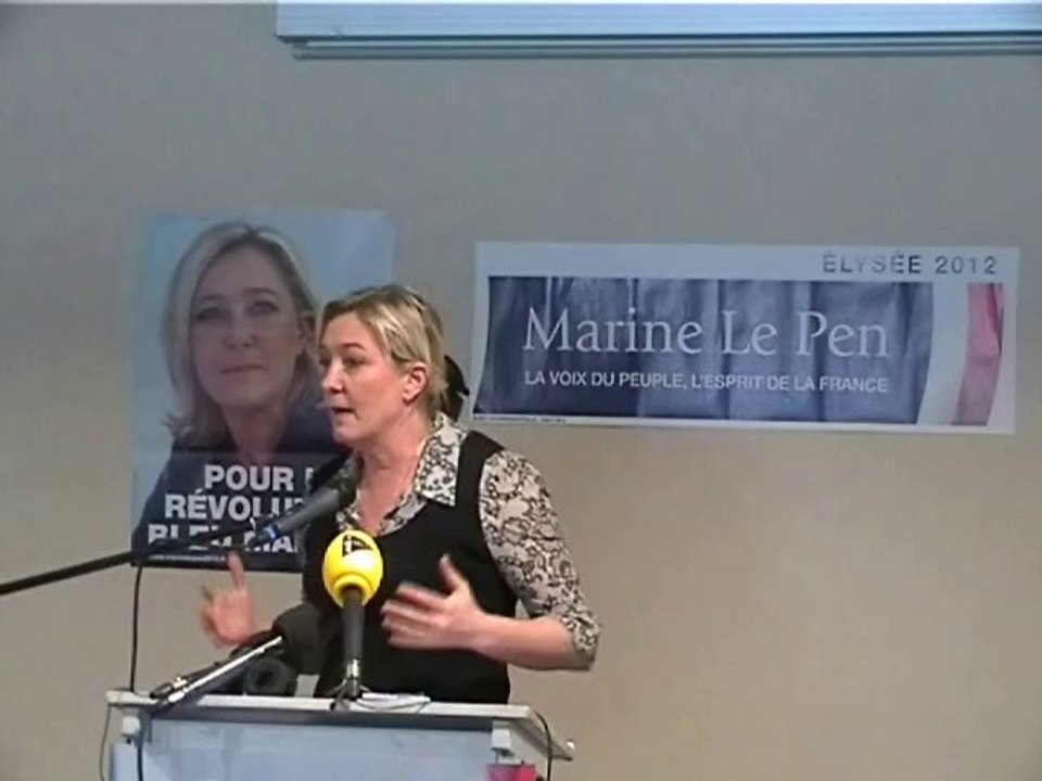 Conférence de presse de Marine Le Pen à Toulouse, sur le thème de la recherche