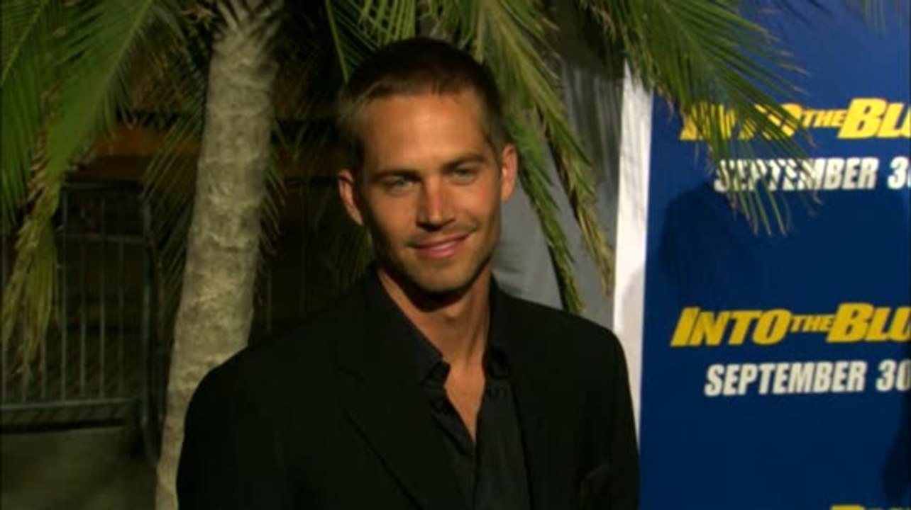 Jessica alba war der erste von vielen stars, die sich online zum tod von paul walker äußerte