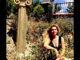 esin kumral Dust in the wind