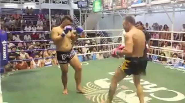 Nabil Khatib (Tiger Muay Thai) vs Rockstar DrBestKamalaGym @ Bangla Boxing Stadium 29_3_2013 - YouTube_4