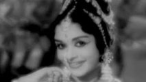 Aayirum Kaigal - Arasa Kattalai - M.G.R, Saroja Devi - Tamil Classic Song