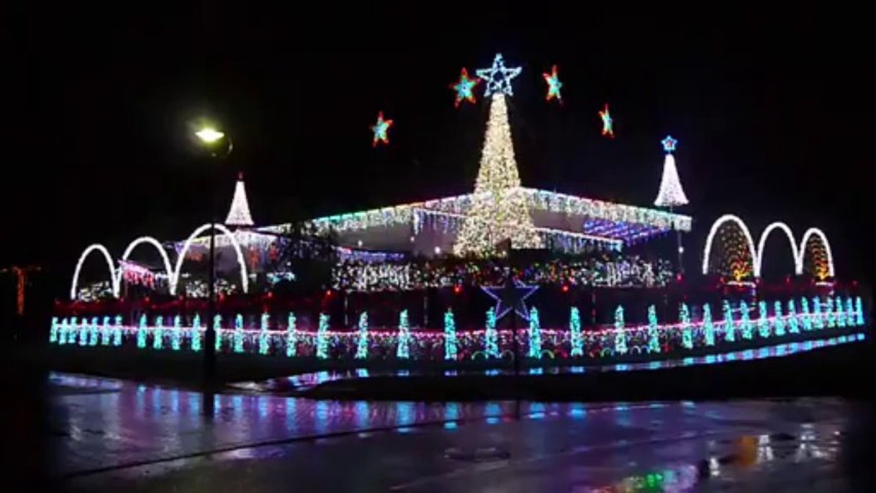 2010 Sinnamon Lights Music Box Dancer