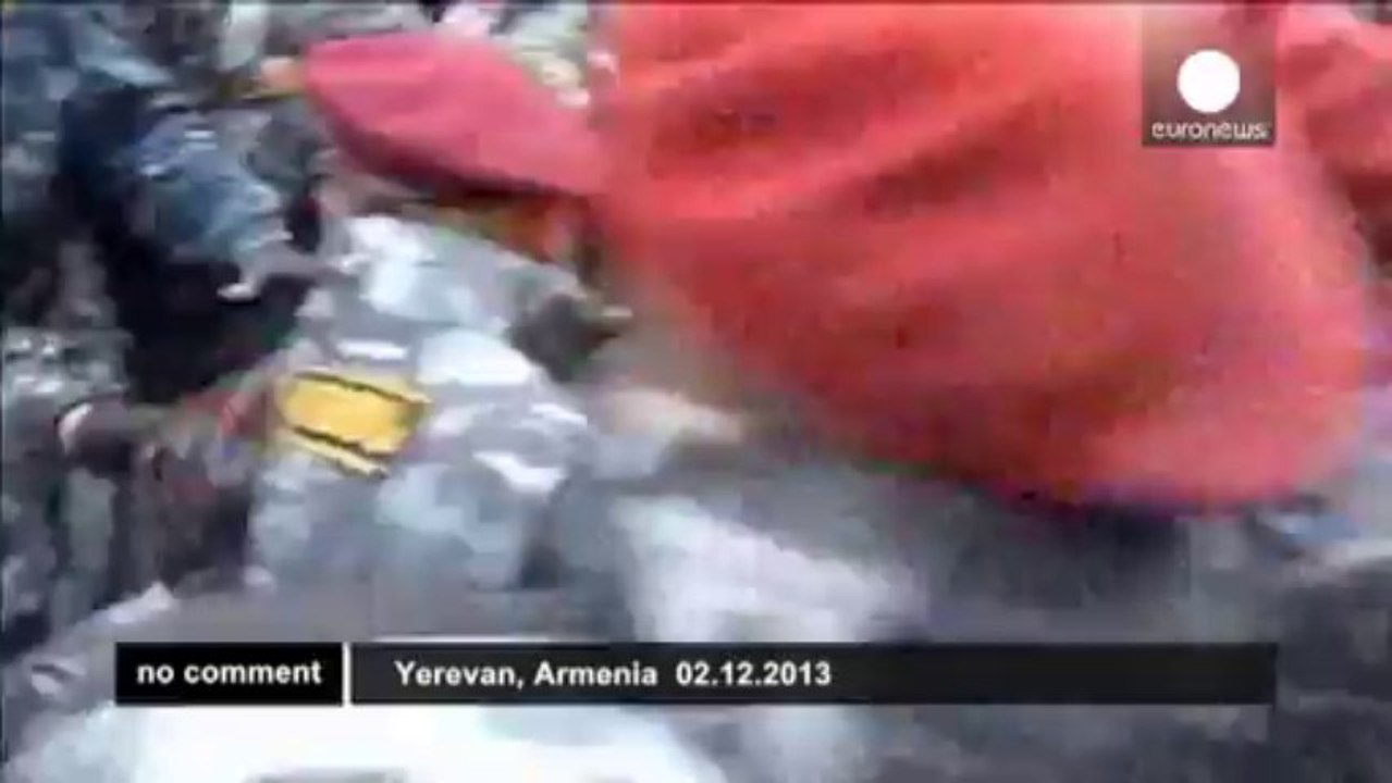 Armenians protest during Putin visit to Yerevan