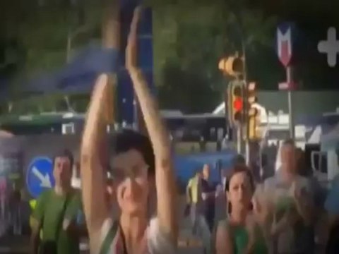 Enver Aysever & Sibel Alaş - Kızlı erkekli şarkı - Aykırı Kumpanya