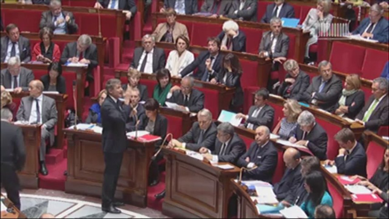 [ARCHIVE] Réforme des rythmes scolaires : réponse de Vincent Peillon au député Yves Jégo lors des questions au Gouvernement à l'Assemblée nationale, le 12 novembre 2013