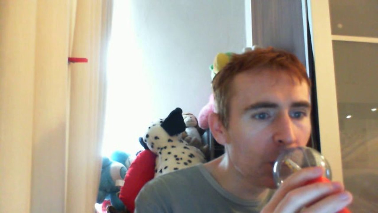 Wiwi égratigne "Günther gestehe" de Vicky Leandros