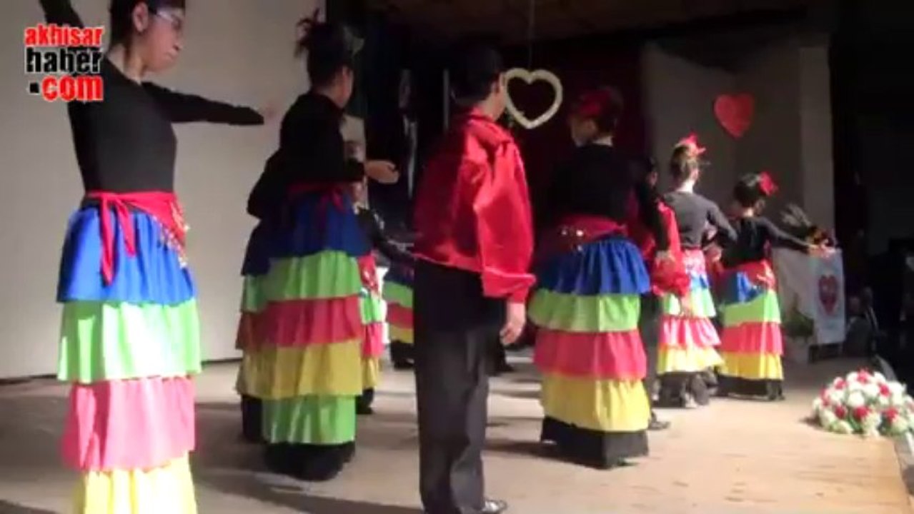 AKSEK Sevgi Çocuklarından Sevgi Dolu Gece