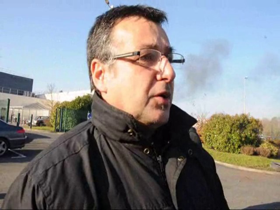 Blocage de la plate-forme LIDL (Montceau-les-Mines) 04/12/13
