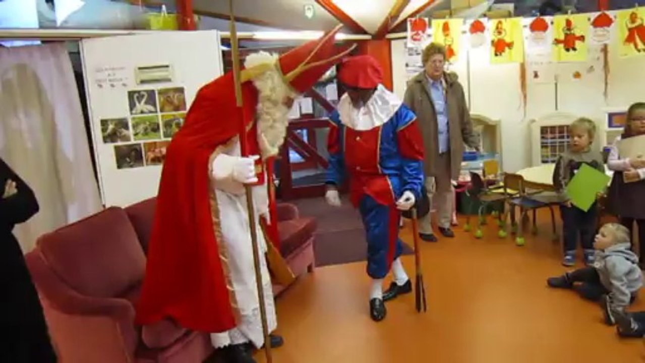 ♫♪ ENTREZ DONC SAINT NICOLAS ET PERE FOUETTARD ♫♪