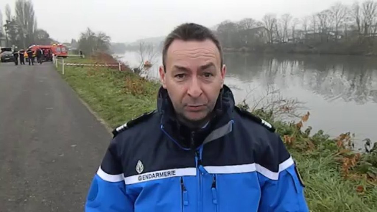 GRAY : UNE VOITURE PLONGE DANS LA SAONE