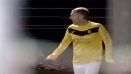 Increíble gol desde el corner de Paul Scholes