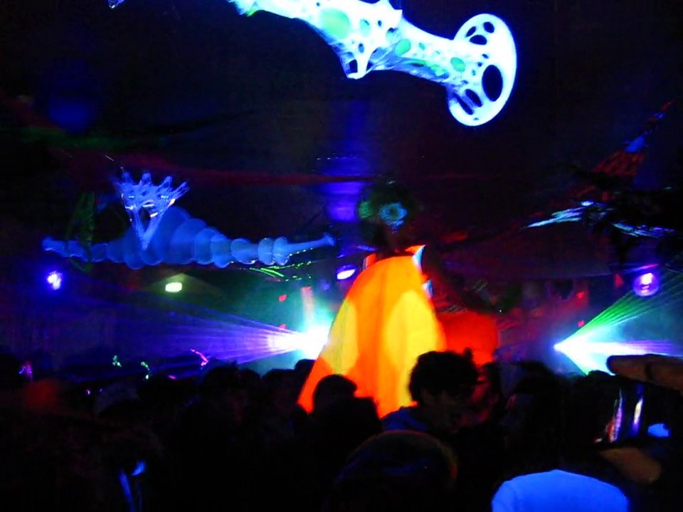 19/05/2013 Gaia tour Namasté à bordeaux déco Organik Garden