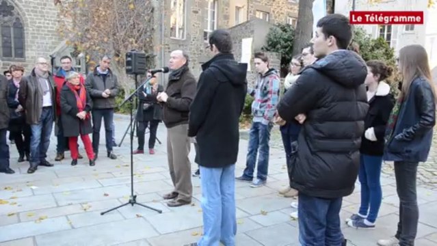 Saint-Brieuc. La marche réunit 80 républicains