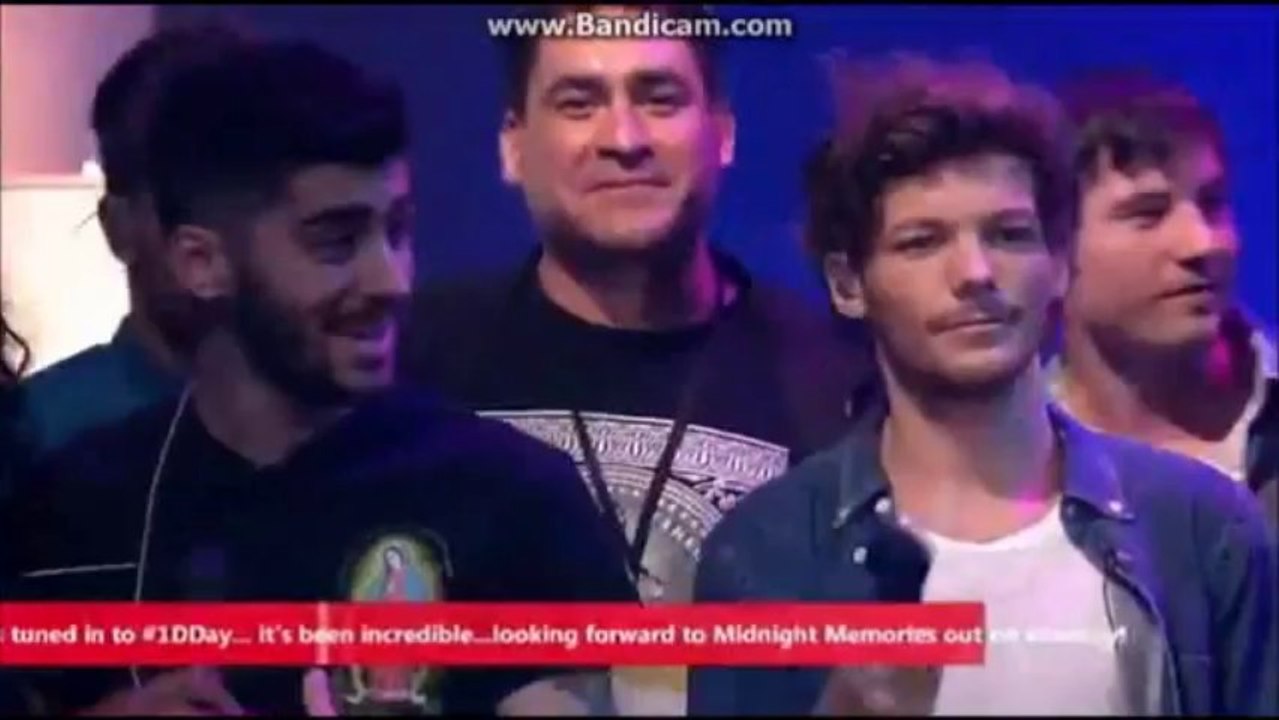 One Direction Sing With Michael Buble - 1DDay Ending