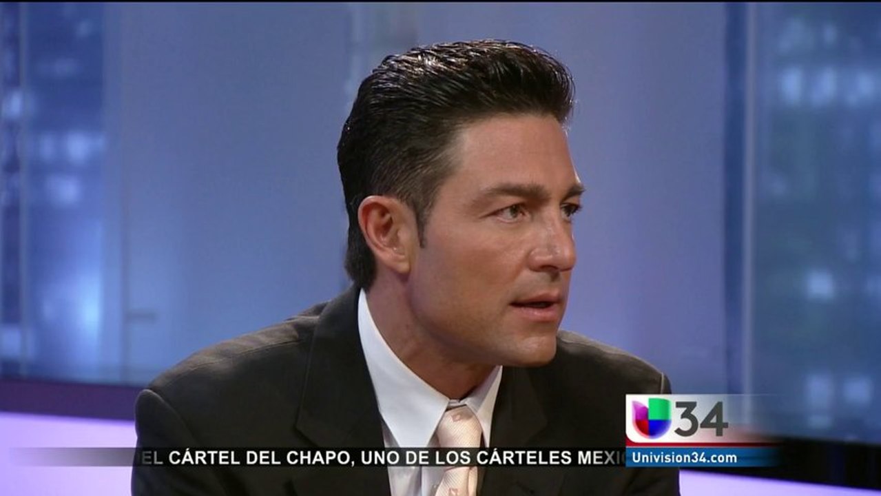 BLANCA, ERNESTO Y FERNANDO COLUNGA EN OBSCURO TOTAL - 4/12/13 PRIMERA EDICION UNIVISION LOS ANGELES