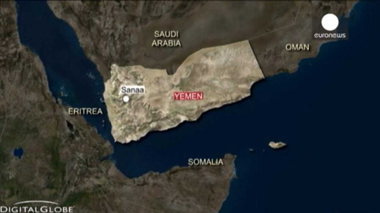 Decine le vittime dell'attacco a Sanaa. Nel mirino forse la Presidenza