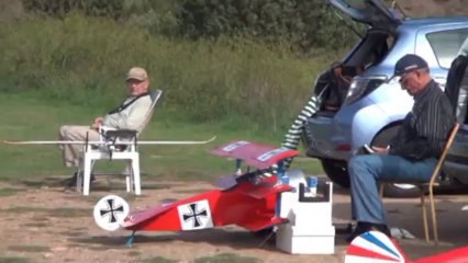 FREJUS MACRF : Premier vol du Skybol de Christian.