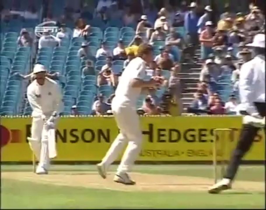 LOL @England, wicket on 1st ball of days play FAIL FAIL FAIL FAIL