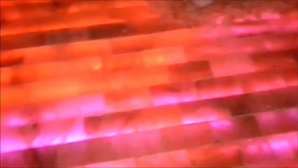 Himalaya Tuz Odasında Şelale