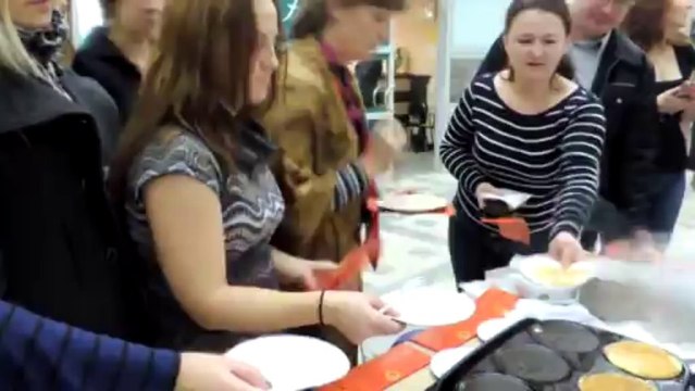 Бизнес-Центр Нагатинский провел мастер-класс по блинам