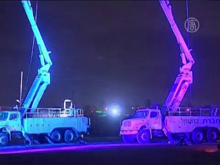 Небо над Тель-Авивом осветил оргомный «канделябр»