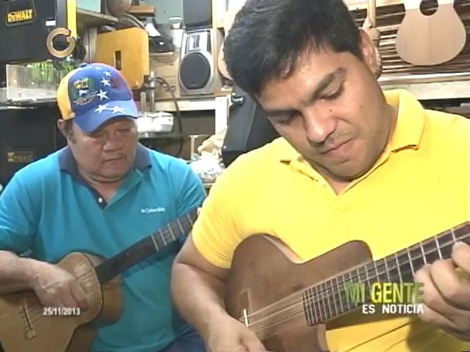 Carlos Lazcano, fundador de "Los Luthier de Chacao"