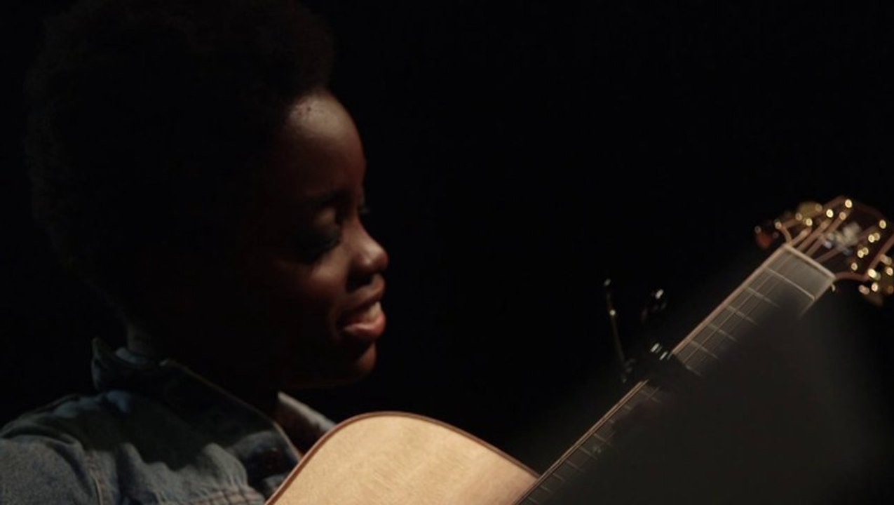 Irma vous apprend à jouer I Know sur iMusic-School