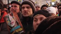 Ucrania: Yatsenyuk cree que lograrán comicios anticipados si siguen las protestas