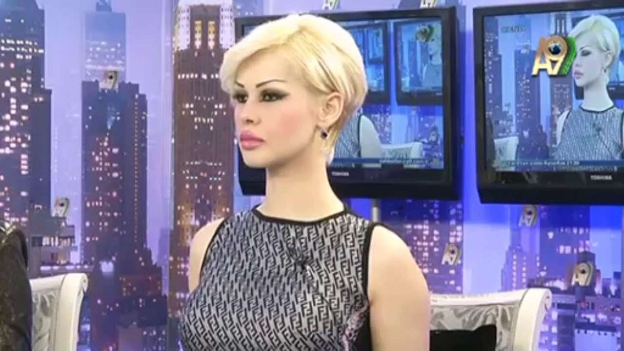 Ebru Altan, Damla Pamir, Gülşah Güçyetmez, Didem Ürer, Aylin Kocaman, Ceylan Özbudak, Didem Rahvancı, Gülgün Göktan, Beyza Bayraktar ve Ayşe Koç'un A9 TV'deki canlı sohbeti (8 Nisan 2013; 21:30)